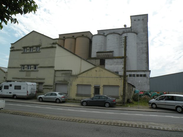  silos sur le port